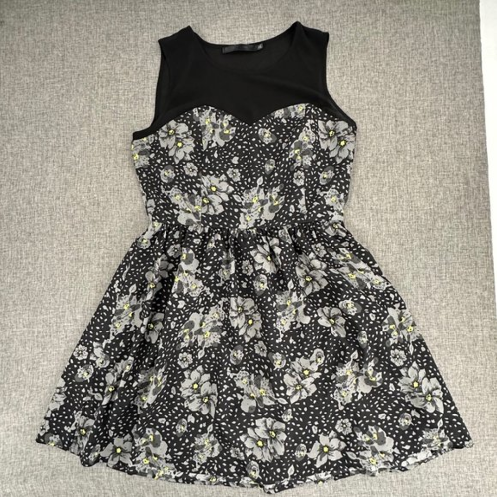 Eric + Lani Floral Dress Fit & Flare Black Gray Sleeveless Large Juniors Lined‎